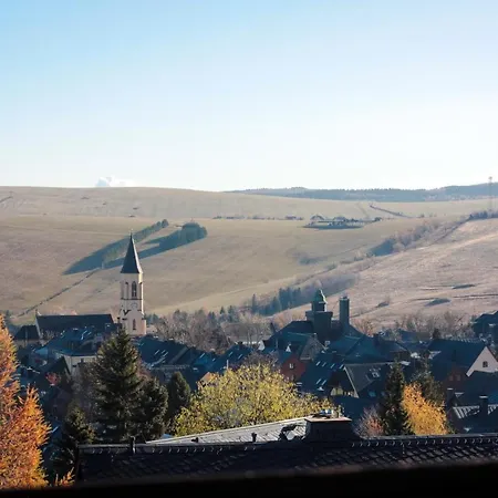 Gasthof Haus Am Berg - Direkt Am Skihang Oberwiesenthal