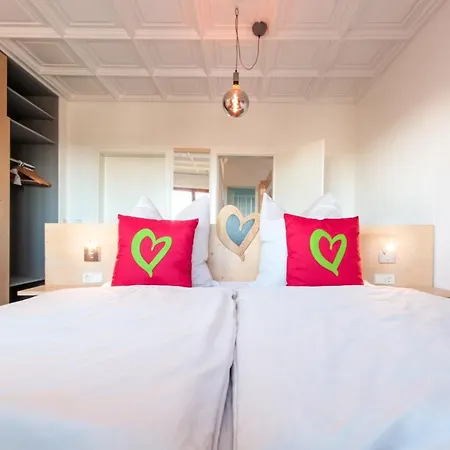 Haus Am Berg - Direkt Am Skihang Gasthof 2*