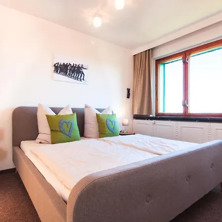 Haus Am Berg - Direkt Am Skihang Guest house