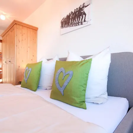 Pensión Haus Am Berg - Direkt Am Skihang 3*