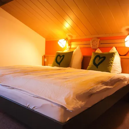 Haus Am Berg - Direkt Am Skihang Gasthof 2*