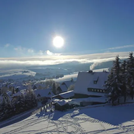 Haus Am Berg - Direkt Am Skihang 2*