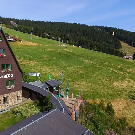 Gasthof Haus Am Berg - Direkt Am Skihang Oberwiesenthal