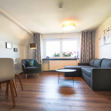 Haus Am Berg - Direkt Am Skihang Guest house