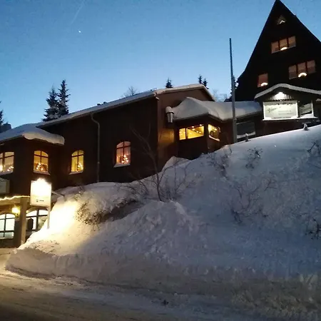 Haus Am Berg - Direkt Am Skihang Guest house