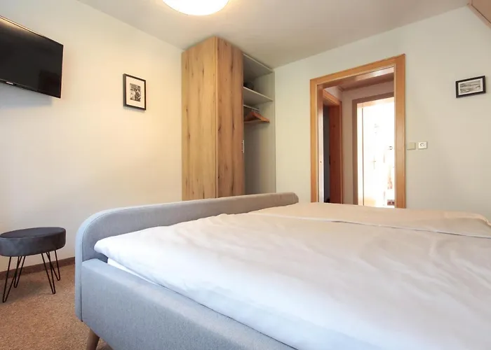 Haus Am Berg - Direkt Am Skihang Guest house Oberwiesenthal