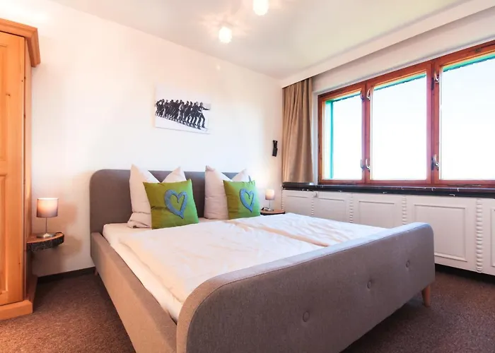 Haus Am Berg - Direkt Am Skihang Πανσιόν